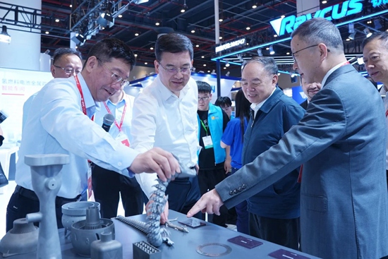 光聯(lián)萬(wàn)物·智引未來(lái)|華工科技亮相2024中國光谷·光電子信息產(chǎn)業(yè)創(chuàng  )新發(fā)展大會(huì )